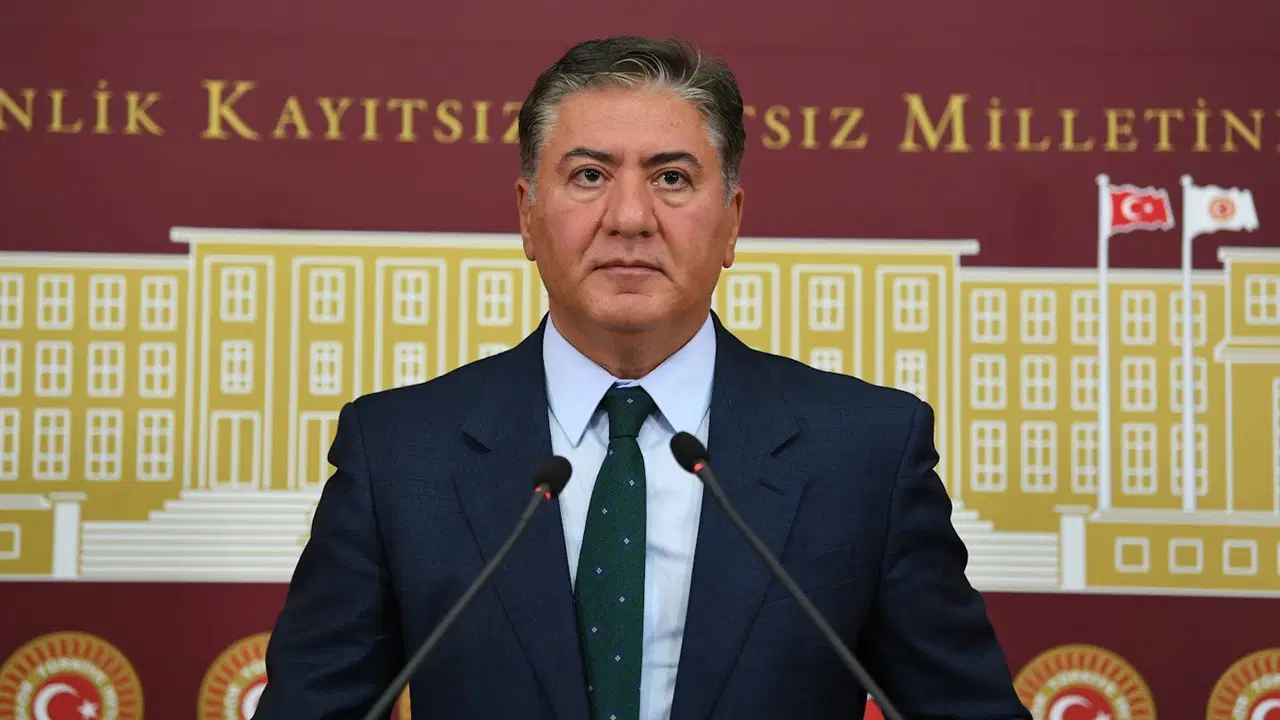 ‘Hepiniz oradasınız be’ diyerek isyan etti… YENİ Partili Emir’den yeni ‘fon’ iddiaları: ‘Bir tersane, bir damat, bir bakan yardımcısı’
