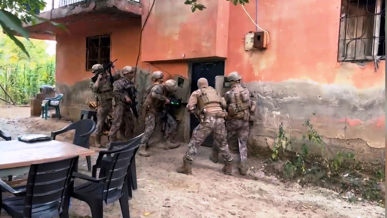 Zehir tacirlerinin planı bozuldu: Bitlis’te uyuşturucu haberi